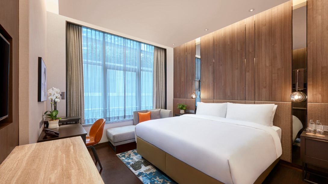 Premier Room (King Bed)